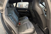 Porsche Taycan vaihtoauto