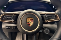 Porsche Taycan vaihtoauto