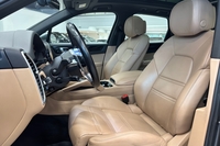 Porsche Cayenne vaihtoauto