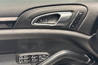 Porsche Cayenne vaihtoauto