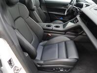 Porsche Taycan vaihtoauto