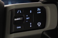 Land Rover Defender vaihtoauto