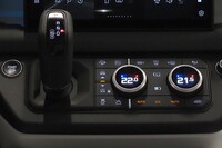 Land Rover Defender vaihtoauto