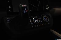 Land Rover Defender vaihtoauto