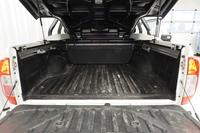 Nissan Navara vaihtoauto