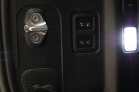 Land Rover Defender vaihtoauto