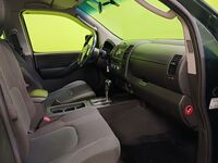 Nissan Navara vaihtoauto