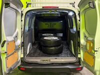 Ford Transit Connect vaihtoauto