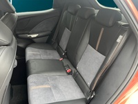 Lexus LBX vaihtoauto