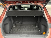 Lexus LBX vaihtoauto