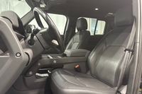 Land Rover Defender vaihtoauto