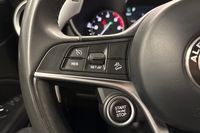 Alfa Romeo Stelvio vaihtoauto