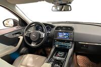 Jaguar F-PACE vaihtoauto