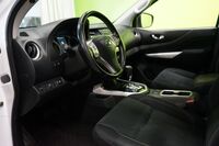 Nissan Navara vaihtoauto