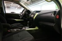 Nissan Navara vaihtoauto