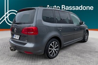 Volkswagen Touran vaihtoauto