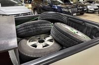 Toyota Hilux vaihtoauto