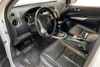 Nissan Navara vaihtoauto