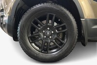 Land Rover Defender vaihtoauto