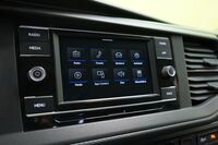 Volkswagen Caravelle vaihtoauto