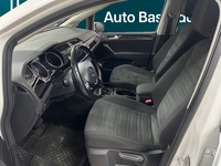 Volkswagen Touran vaihtoauto