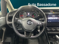 Volkswagen Touran vaihtoauto