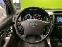 Toyota Land Cruiser vaihtoauto