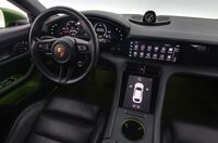 Porsche Taycan vaihtoauto