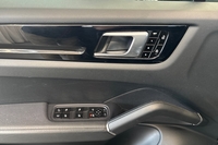 Porsche Cayenne vaihtoauto