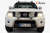 Nissan Navara vaihtoauto
