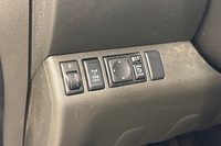 Nissan Navara vaihtoauto