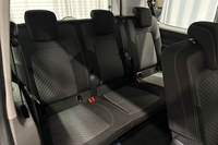 Volkswagen Caravelle vaihtoauto