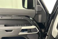 Land Rover Defender vaihtoauto