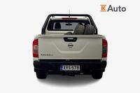 Nissan Navara vaihtoauto