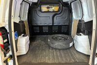 Ford Transit Courier vaihtoauto