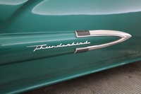 Ford USA Thunderbird vaihtoauto