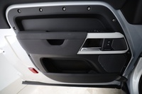 Land Rover Defender vaihtoauto