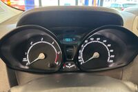 Ford Transit Courier vaihtoauto