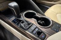 Toyota Camry vaihtoauto