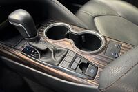 Toyota Camry vaihtoauto