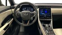 Lexus LBX vaihtoauto