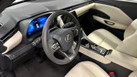 Lexus LBX vaihtoauto