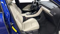Lexus LBX vaihtoauto