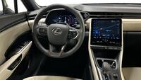 Lexus LBX vaihtoauto