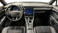 Lexus LBX vaihtoauto