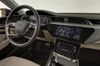 Audi Q8 e-tron vaihtoauto