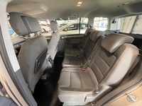 Volkswagen Touran vaihtoauto