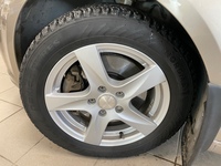 Volkswagen Touran vaihtoauto