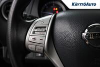 Nissan Navara vaihtoauto