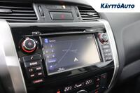 Nissan Navara vaihtoauto